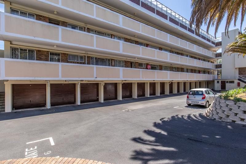 To Let 2 Bedroom Property for Rent in Wynberg Upper Western Cape